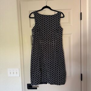 Jones New York Black and White Geometric Midi Dress